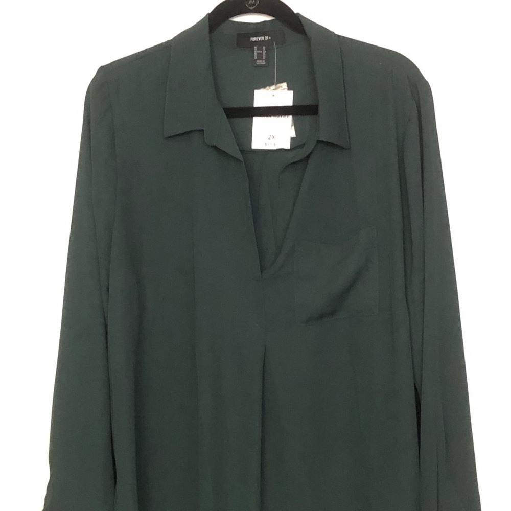 Plus size emerald green blouse. NWT Size 2X